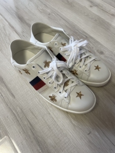 gucci ace系列小白鞋 刺绣蜜蜂星星,可以踩后跟