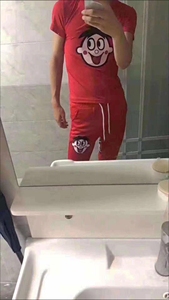 精神小伙 旺仔t恤