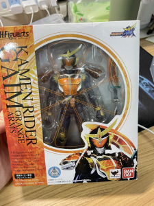 万代shf假面骑士铠武