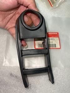 本田王cbt125原装进口后平叉链条保护胶套