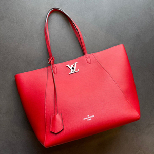 未使用品lv mylockme红色 购物袋15 容量很大 婚包