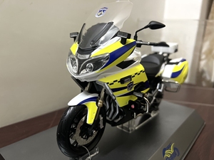 官方正品东莞铁骑摩托车模型机车模型贝纳利铁骑模型