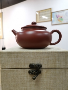 顾华君(顾景舟第三代传人)