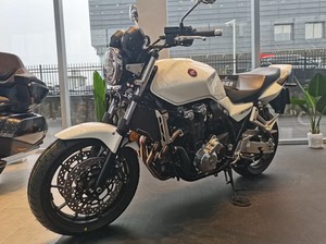 本田大贸全新honda cb1300摩托车