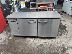 金城冰箱，操作台冰箱，尺寸长1.5米宽60，高80，，成色9