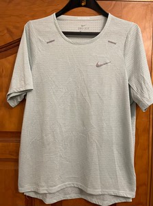 9成新nike耐克drifit运动衣