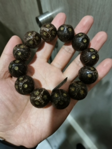 巴西原皮黑金玉化实心紫金鼠,招财鼠,三眼菩提,眼镜已镶嵌 前