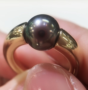 卡地亚cartier珍珠戒指,同款黑白珠各一个,49号