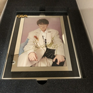 毛不易亲笔签名照  江苏卫视跨年演唱会签