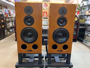 创新影音器材行淘宝丹拿c3,声学监听音箱,配送专用架0人付款73500.