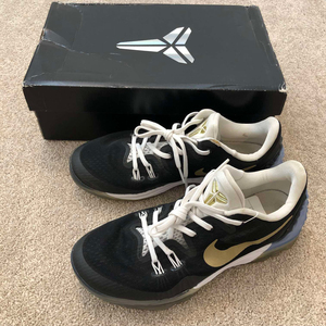 kobe5 zk5 毒液黑金 40.5码 9新 原盒 880