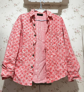 lv牛仔薄外套,西瓜红,xl码,便宜出.