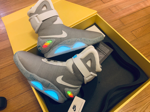 耐克简版回到未来