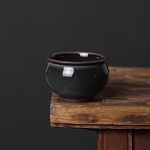 项世豪黑美人风水缸龙泉青瓷手工杯哥窑铁胎冰裂纹水缸杯礼盒装