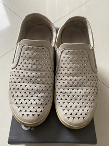 ecco洞洞鞋