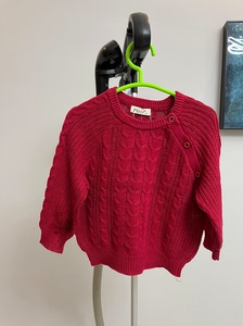 米乐熊女童红色针织毛衣80码，穿过三次，针织的包容性大，无污