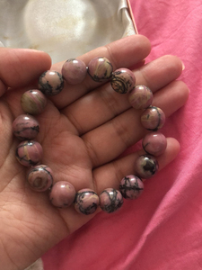 台湾 花莲天然玫瑰石手链 几年前去台湾的时候买的,一直闲置