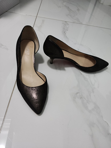 真美诗女鞋,图片实拍,37尺码,38脚瘦的话也能穿,45包邮