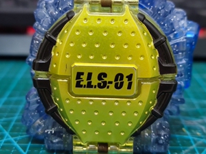 『收』假面骑士铠武dx能量柠檬锁种的原装叶片,上下两片都收