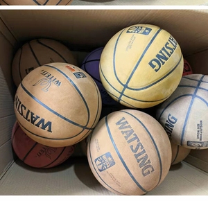 球馆不干了,一堆几百个篮球七号的.我watsing(wite