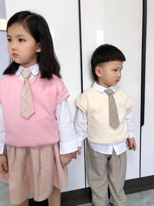 男童女童四件套幼儿园园服衬衫，马甲，领带。裤子裙子套装春秋套