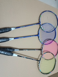 薰风羽毛球拍10u超轻54克,24到28磅,尤尼克斯65线