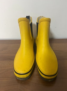 AIGLE黄色胶鞋，正品，颜色超级正。