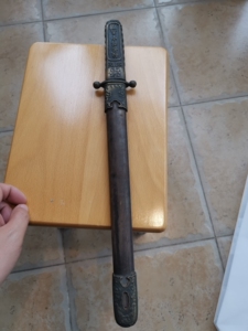 民国中正剑(黄埔军校)属于高仿精品收藏文玩,未开刃, 不伤人