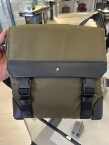 万宝龙montblanc 蓝色宣言系列 单肩背包 斜背包 材