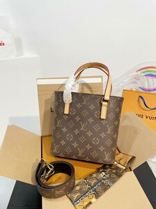 中古包目前lv最火系列当属薇薇安,王菲包,相机,胸包,豆腐这_阿里巴巴