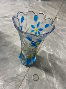 25cm高 梅花蓝花瓶 水晶玻璃 仅限自提（龙华山咀头）