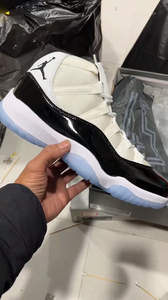 黑白康扣aj11酷灰大魔王aj11满天星黑红兔八哥蓝蛇午夜蓝