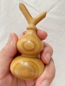 杏木八宝葫芦 谐音寓意幸福美满 颜色漂亮偏黄 象征财富 木质