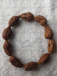 核桃秋子畸形异形手串,尺寸14左右高23左右,东北异形懂货的