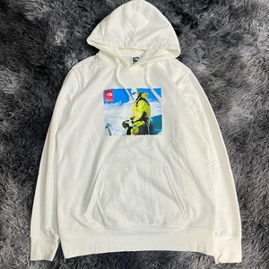 北面联名supreme卫衣