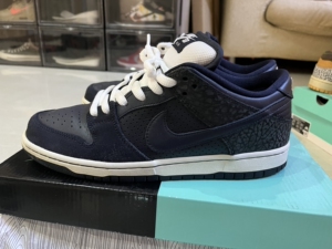 dunk东京限定 不容易撞鞋全新现在很贵 没有打理 成色自观