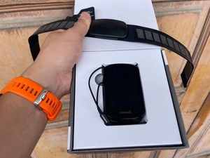 佳明830码表 国行 正品 非组装机 爽快送心率带一条.顺丰