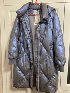 [反季特卖]新作justzzu全新羽绒服,m码,原价939