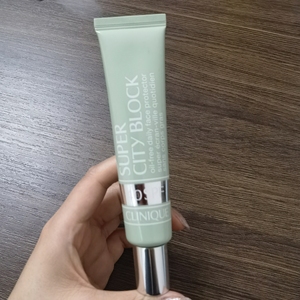 倩碧 城市系列隔离防晒霜绿管spf40