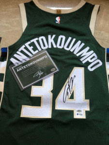 nike 字母哥 giannis 签名 au 球衣字母哥签名