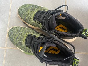 阿迪达斯利拉德5 迷彩绿 篮球鞋 43码