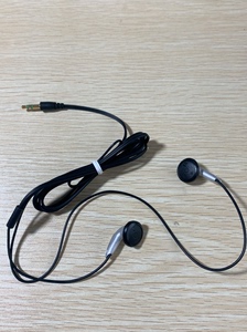 SONY 索尼 MDR- E838 原装正品，经典长线版耳机
