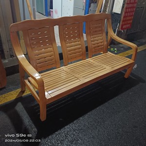 广州二手实木沙发，3人位，长1.6米，有几十张，本店大量二手
