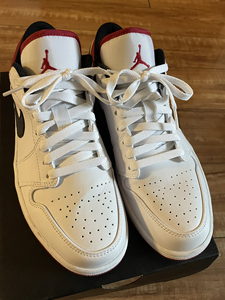 aj1  白红芝加哥 42.5 低帮 正品