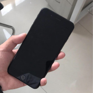 自用 苹果7 iphone7 128g 亮黑 澳门行货同国行