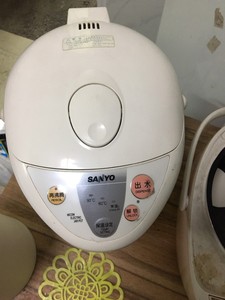 sanyo三洋恒温壶 电热水壶 3.0l 很少用了, 现在又
