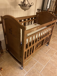 圣宝度伦 婴儿床 高级 实木