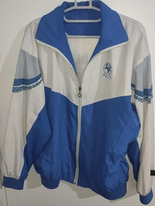 【川a0004】成都列五校服,尺码175,成色见图,裤脚剪开