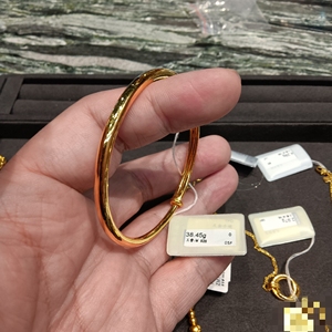 周大福克减60-80代购 素圈抽拉手镯 黄金足金纯金