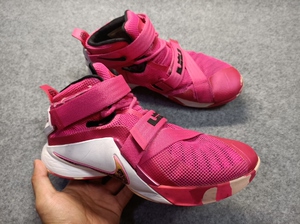 nike耐克 詹姆斯战士士兵9 乳腺癌 篮球鞋_阿里巴巴找货神器